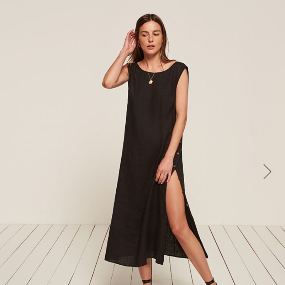 Reformation Russo dress in black-NWT-size Medium